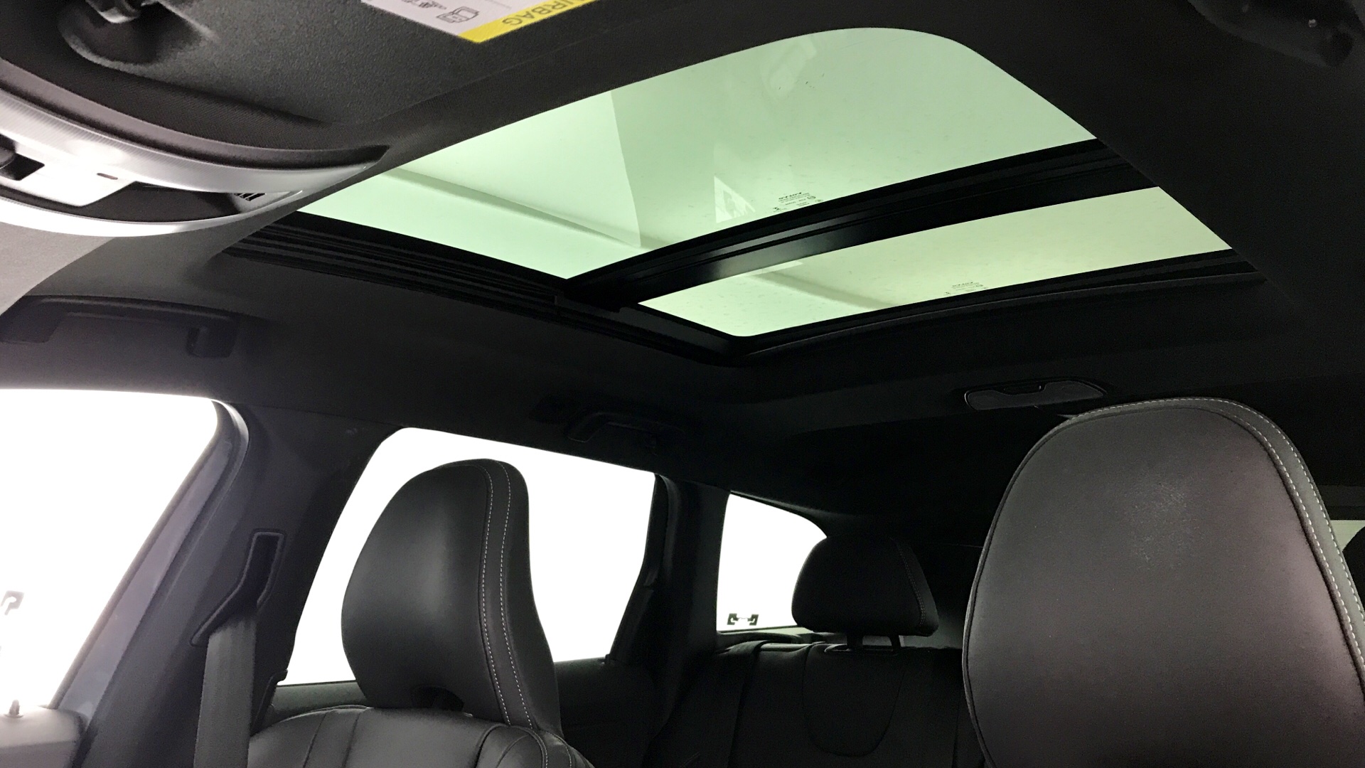 Volvo XC60 D5 AWD RDesign Lux Nav Automatic Sunroof,20inch Ixion IV