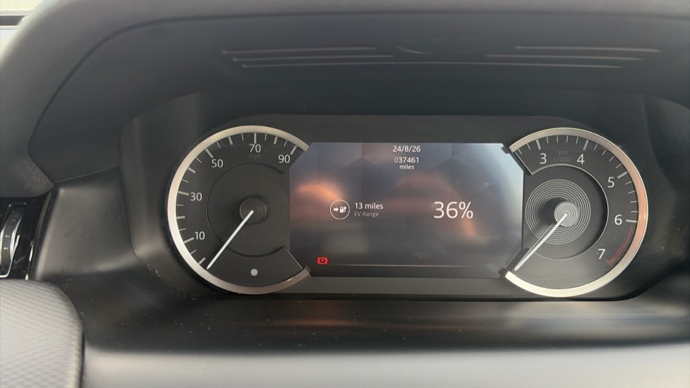 Land Rover Discovery Sport 1.5 P300e R-Dynamic SE 5dr Auto [5 Seat] Station Wagon - Image 16