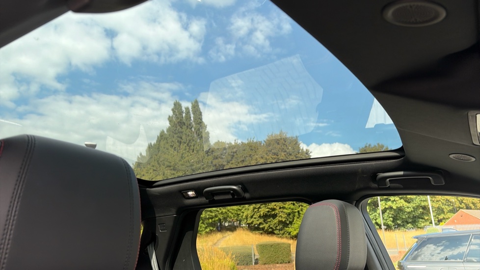 Land Rover Discovery Sport 1.5 P300e R-Dynamic SE 5dr Auto [5 Seat] Station Wagon - Image 22