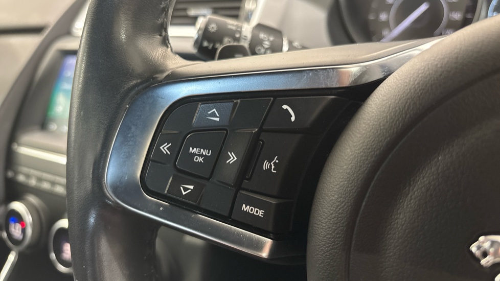 Jaguar E-Pace 2.0 [200] R-Dynamic S 5dr Auto Petrol Estate - Image 33