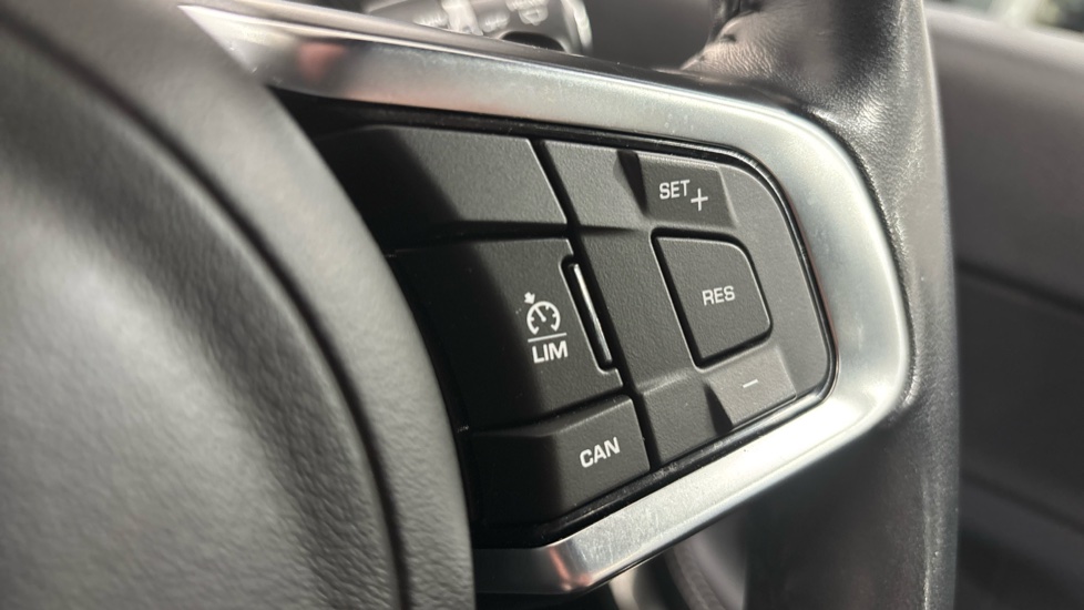 Jaguar E-Pace 2.0 [200] R-Dynamic S 5dr Auto Petrol Estate - Image 34