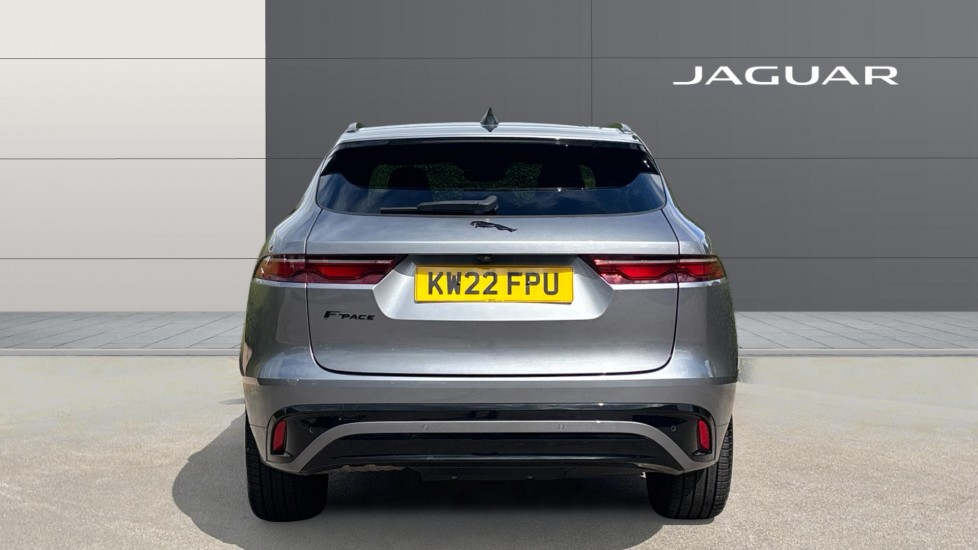 Jaguar F-Pace 2.0 D200 R-Dynamic HSE 5dr Auto AWD Diesel Estate - Image 6
