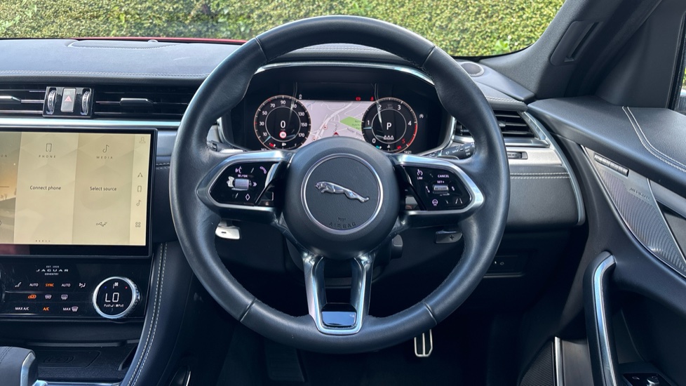 Jaguar F-Pace 2.0 D200 R-Dynamic SE Black 5dr Auto AWD Diesel Estate - Image 15