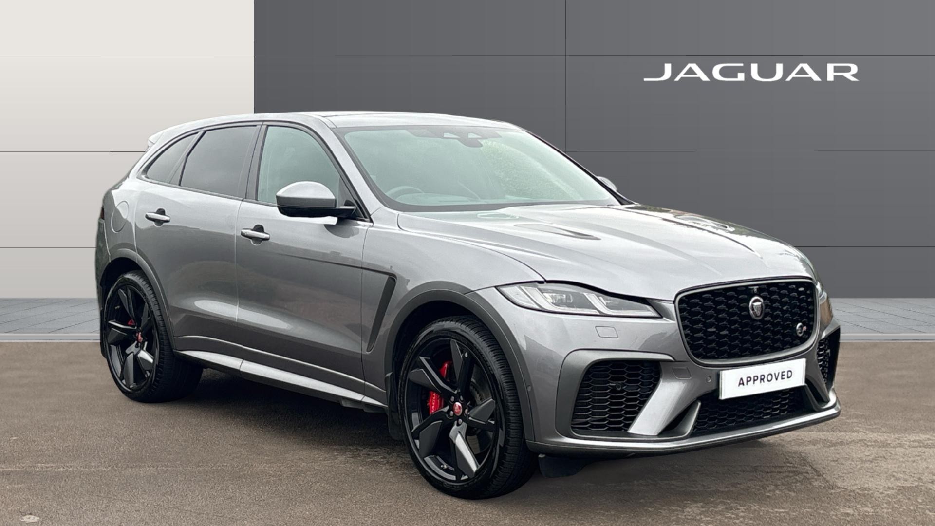 Jaguar F-PACE listing photo