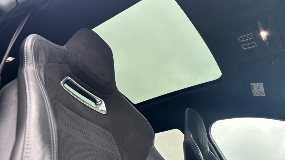 Jaguar F-Pace 5.0 V8 550 SVR 5dr Auto AWD Petrol Estate - Image 20