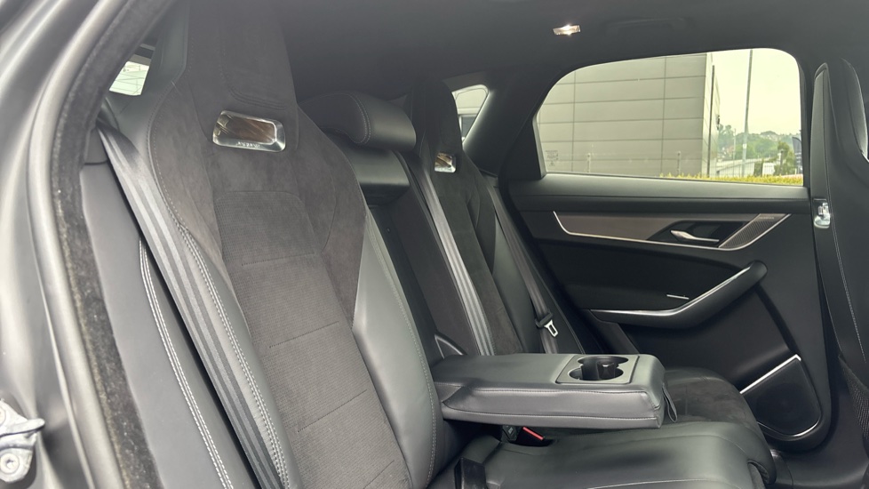 Jaguar F-Pace 5.0 V8 550 SVR 5dr Auto AWD Petrol Estate - Image 33