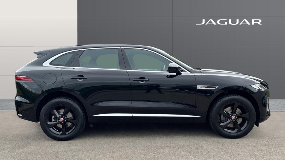 Jaguar F-Pace 2.0 D200 R-Dynamic S 5dr Auto AWD Diesel Estate - Image 5