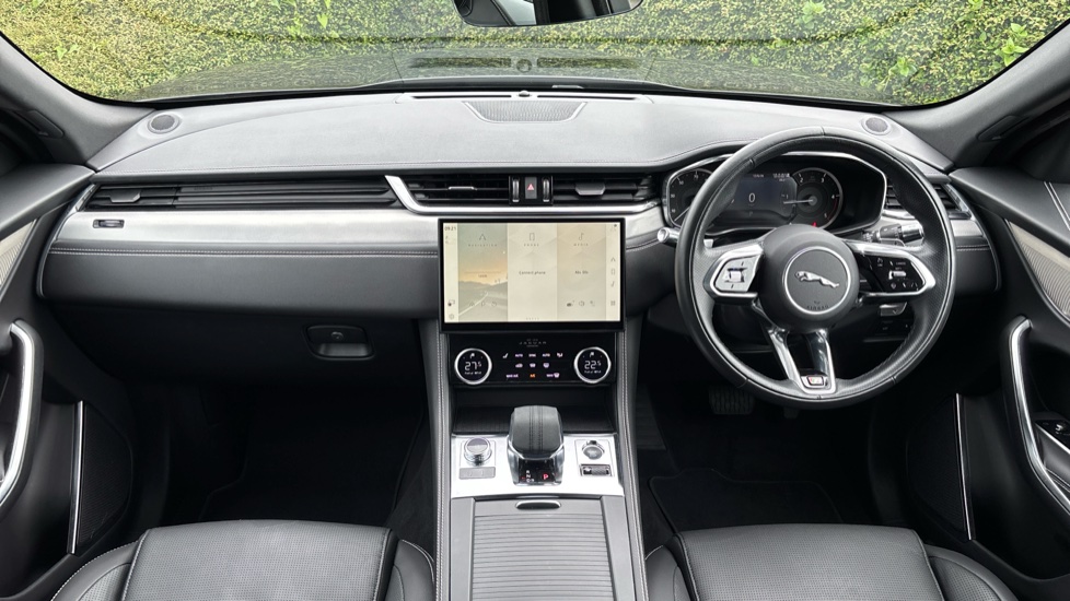 Jaguar F-Pace 2.0 D200 R-Dynamic S 5dr Auto AWD Diesel Estate - Image 9