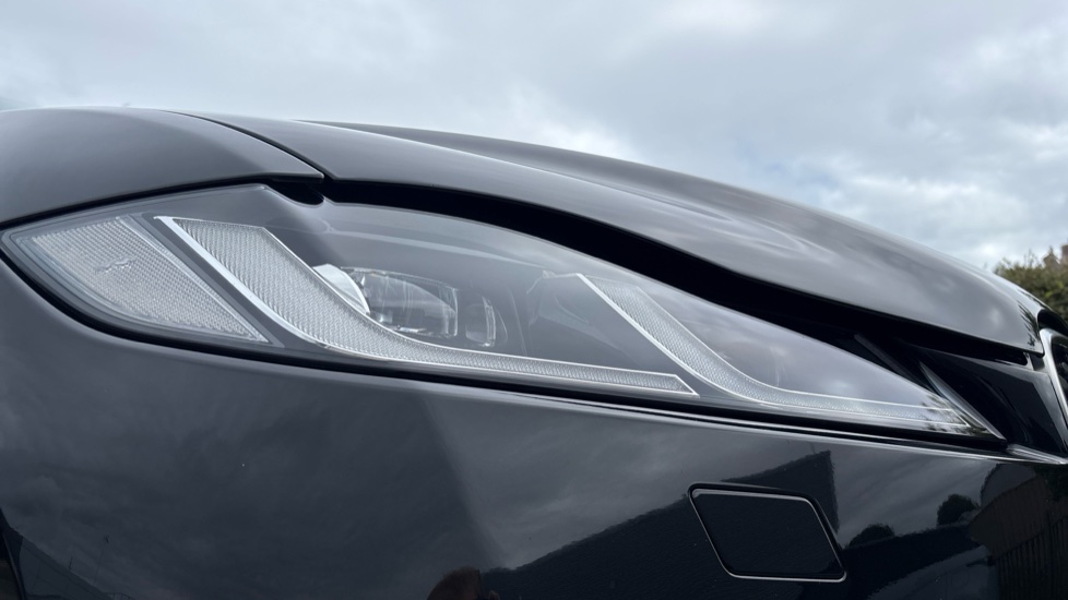 Jaguar F-Pace 2.0 D200 R-Dynamic S 5dr Auto AWD Diesel Estate - Image 17