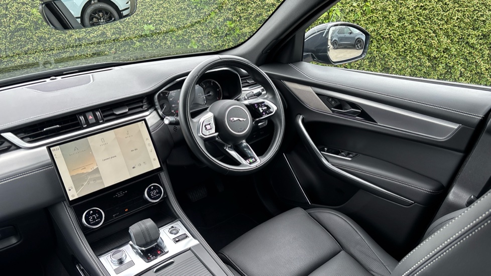 Jaguar F-Pace 2.0 D200 R-Dynamic S 5dr Auto AWD Diesel Estate - Image 27