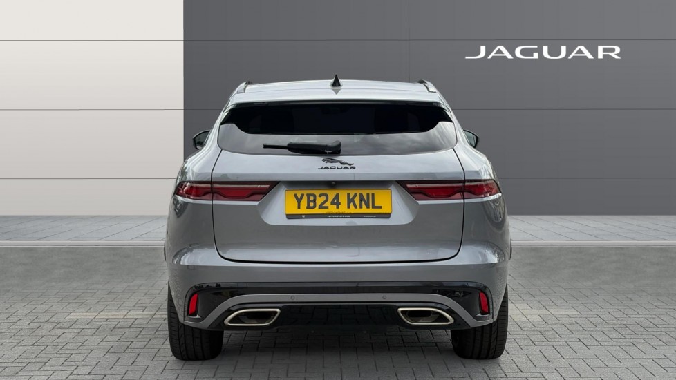 Jaguar F-Pace 3.0 D300 R-Dynamic SE Black 5dr Auto AWD Diesel Estate - Image 6