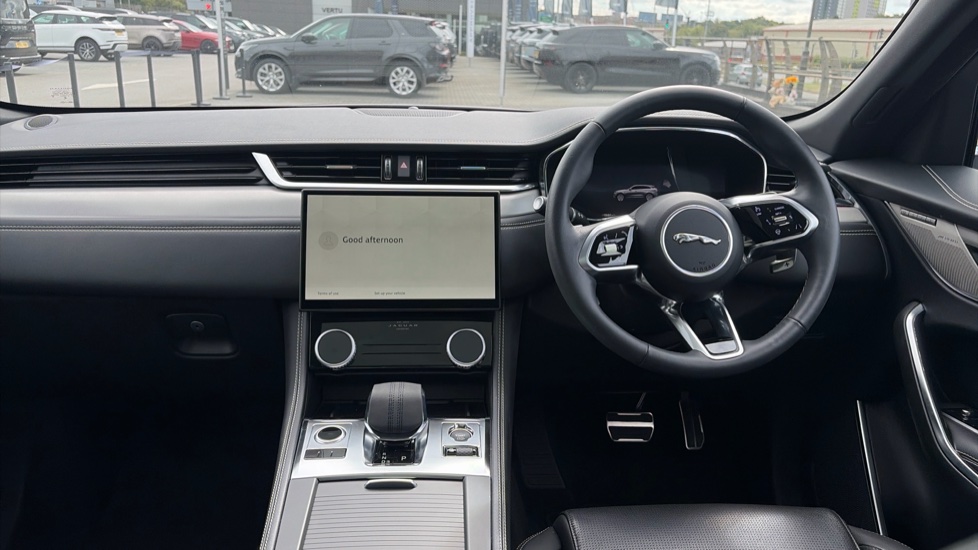 Jaguar F-Pace 3.0 D300 R-Dynamic SE Black 5dr Auto AWD Diesel Estate - Image 9