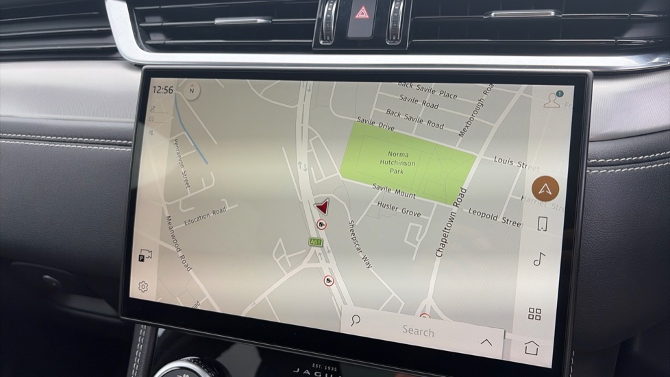 Jaguar F-Pace 3.0 D300 R-Dynamic SE Black 5dr Auto AWD Diesel Estate - Image 11