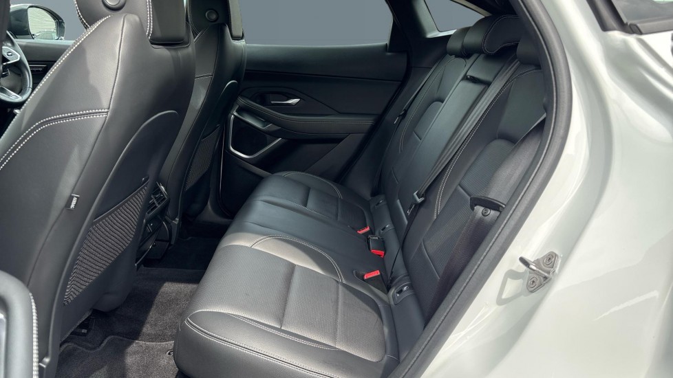 Jaguar E-Pace 2.0 D200 R-Dynamic SE 5dr Auto Diesel Estate - Image 4