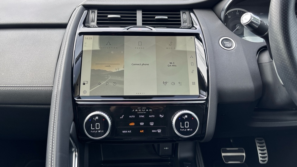 Jaguar E-Pace 2.0 D200 R-Dynamic SE 5dr Auto Diesel Estate - Image 14