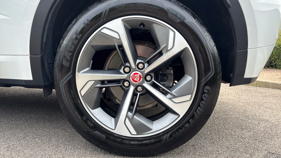 Jaguar E-Pace 2.0 D200 R-Dynamic SE 5dr Auto Diesel Estate - Image 42