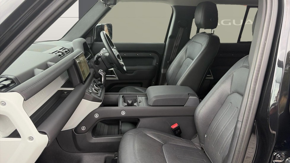 Land Rover Defender 3.0 D250 XS Edition 110 5dr Auto [7 Seat] Diesel Estate - Image 3