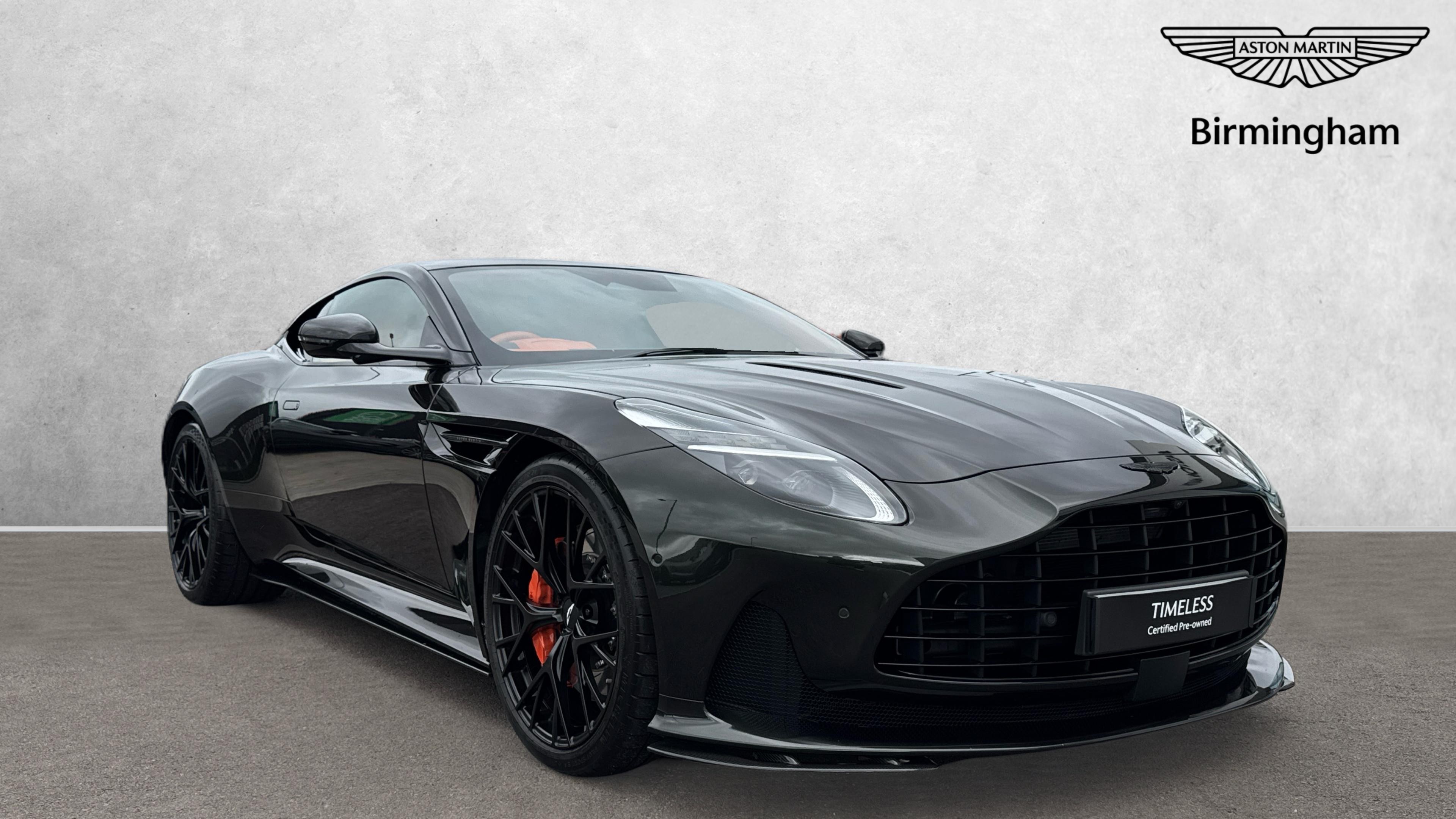 Aston Martin DB12 2025