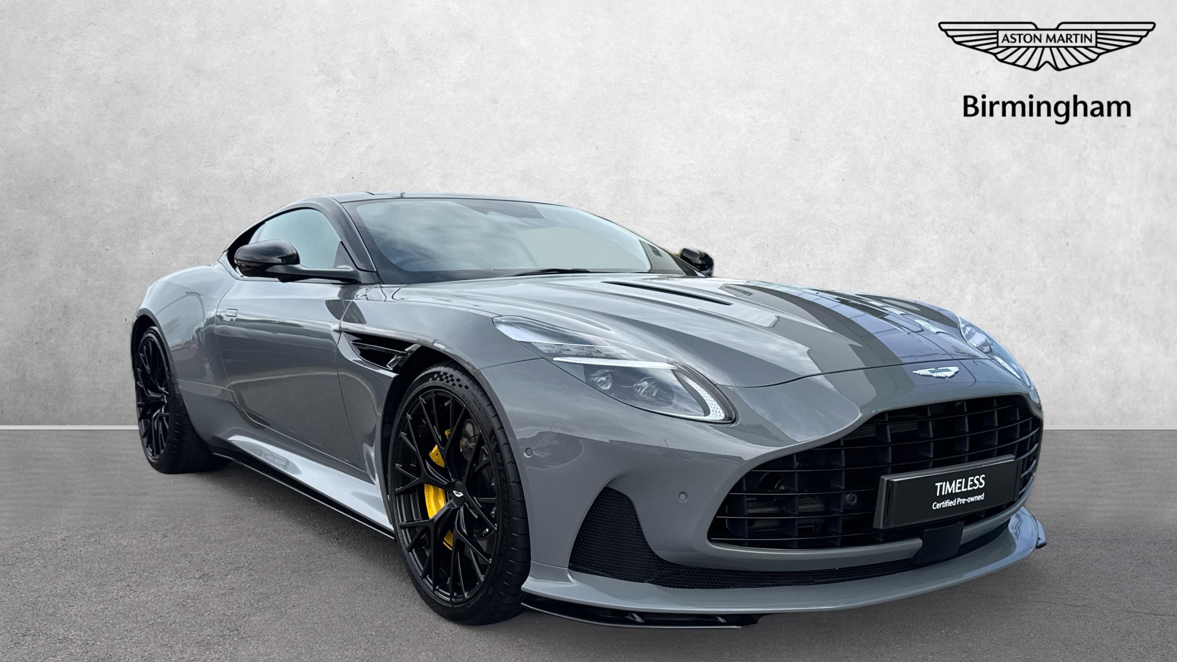 Aston Martin DB12 2025