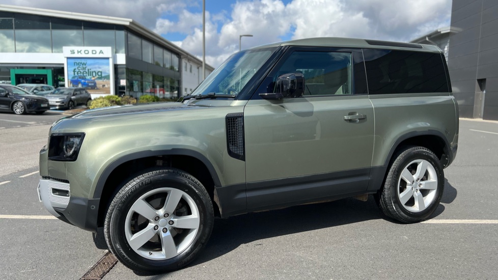 Land Rover Defender 3.0 D250 HSE 90 3dr Auto Diesel Estate - Image 23