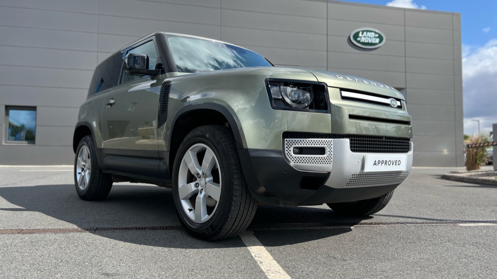 Land Rover Defender 3.0 D250 HSE 90 3dr Auto Diesel Estate - Image 25