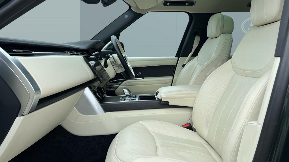 Land Rover Range Rover 3.0 D350 HSE LWB 4dr Auto [7 Seat] Diesel Estate - Image 3
