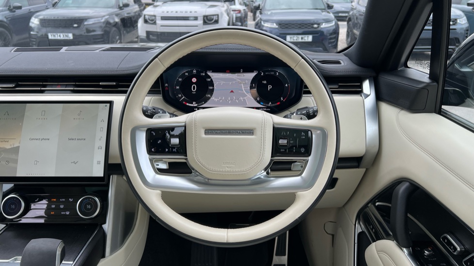 Land Rover Range Rover 3.0 D350 HSE LWB 4dr Auto [7 Seat] Diesel Estate - Image 15
