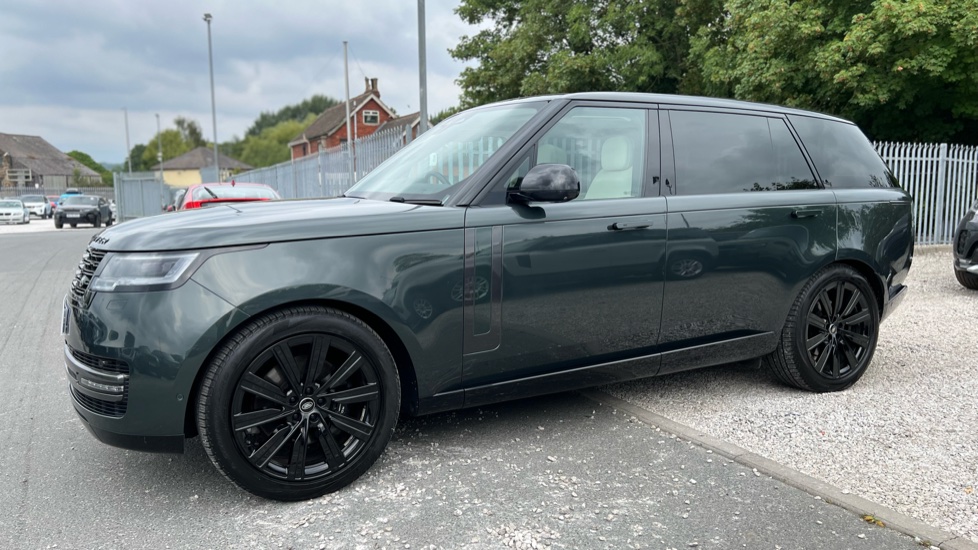 Land Rover Range Rover 3.0 D350 HSE LWB 4dr Auto [7 Seat] Diesel Estate - Image 23