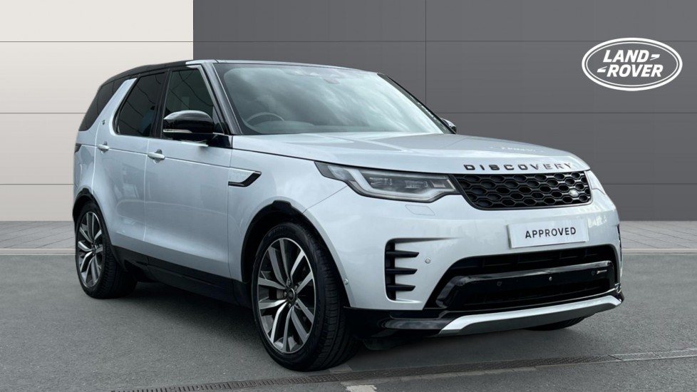 Land Rover Discovery 3.0 D300 R-Dynamic SE 5dr Auto Diesel Station Wagon - Image 1