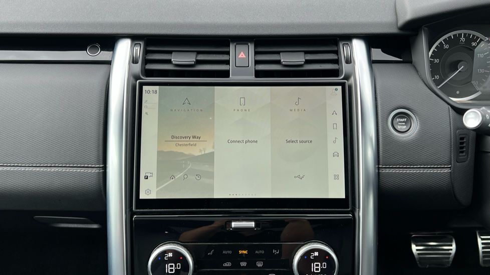 Land Rover Discovery 3.0 D300 R-Dynamic SE 5dr Auto Diesel Station Wagon - Image 14