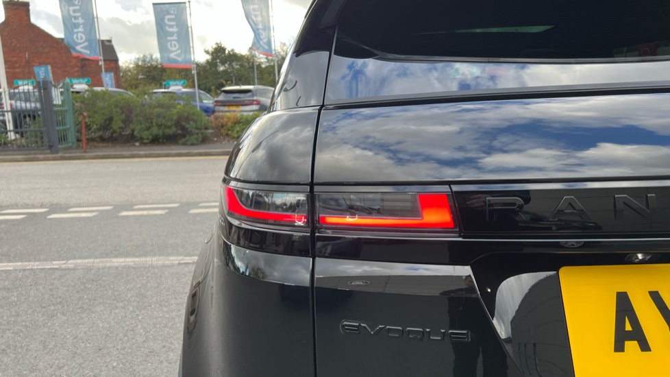 Land Rover Range Rover Evoque 1.5 P270e Edition 5dr Auto Hatchback - Image 30