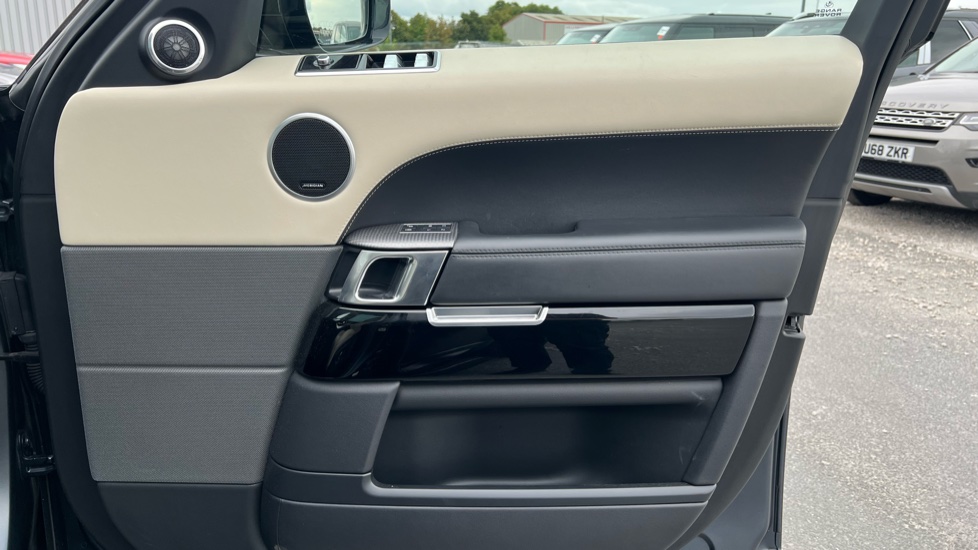 Land Rover Range Rover Sport 3.0 SDV6 Autobiography Dynamic 5dr Auto Diesel Estate - Image 35