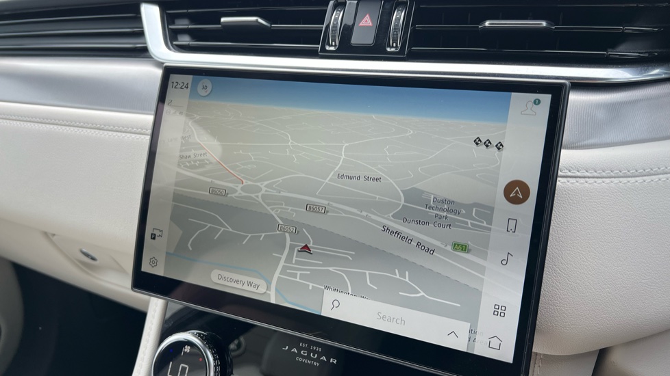Jaguar F-Pace 2.0 D200 R-Dynamic S 5dr Auto AWD Diesel Estate - Image 11