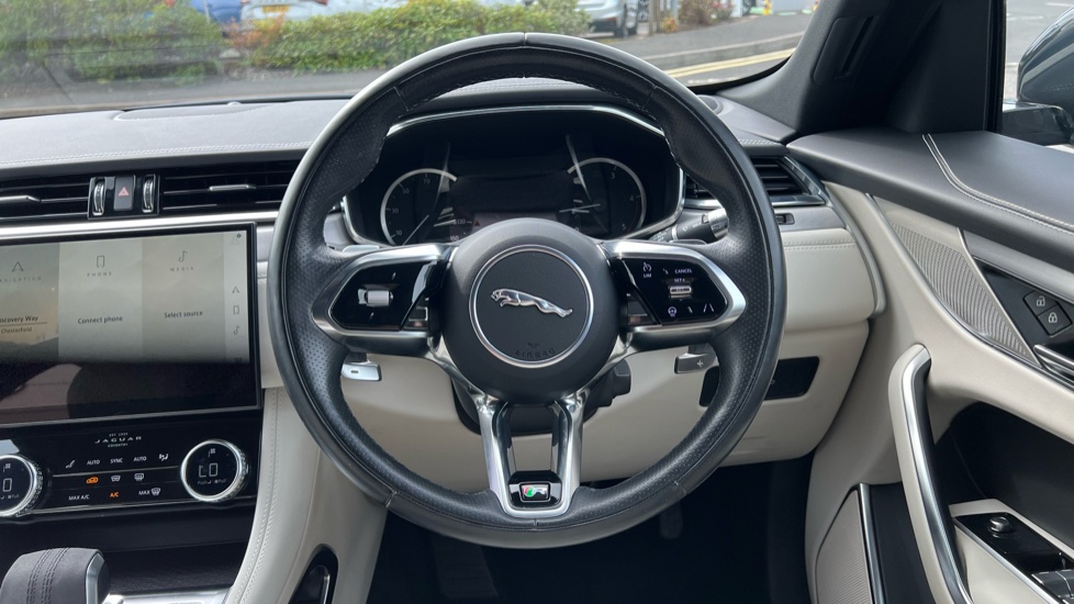 Jaguar F-Pace 2.0 D200 R-Dynamic S 5dr Auto AWD Diesel Estate - Image 15