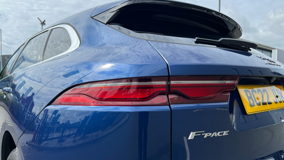 Jaguar F-Pace 2.0 D200 R-Dynamic S 5dr Auto AWD Diesel Estate - Image 19
