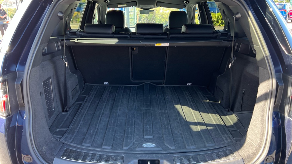 Land Rover Discovery Sport 2.0 D180 R-Dynamic SE 5dr Auto Diesel Station Wagon - Image 10
