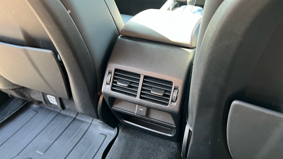 Land Rover Discovery Sport 2.0 D180 R-Dynamic SE 5dr Auto Diesel Station Wagon - Image 18
