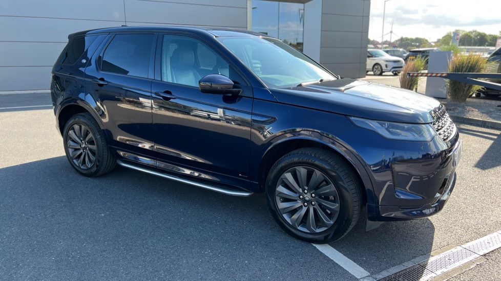 Land Rover Discovery Sport 2.0 D180 R-Dynamic SE 5dr Auto Diesel Station Wagon - Image 26