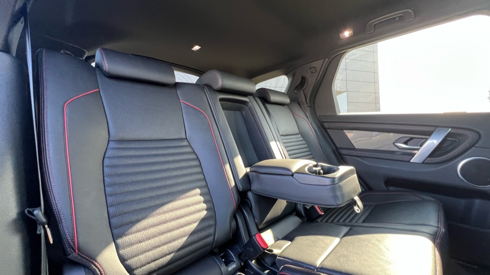 Land Rover Discovery Sport 2.0 D180 R-Dynamic SE 5dr Auto Diesel Station Wagon - Image 33