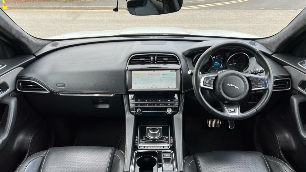 Jaguar F-Pace 2.0d R-Sport 5dr Auto AWD Diesel Estate - Image 9