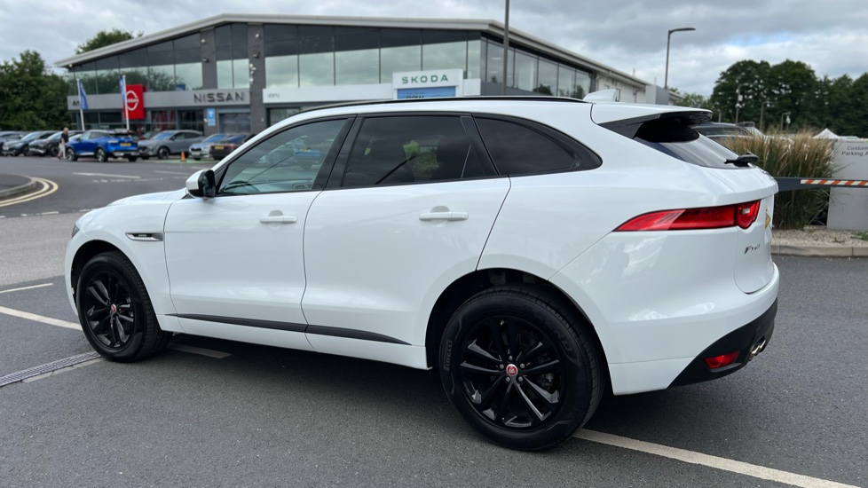 Jaguar F-Pace 2.0d R-Sport 5dr Auto AWD Diesel Estate - Image 21