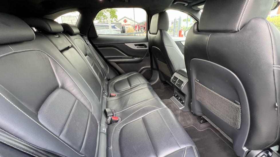 Jaguar F-Pace 2.0d R-Sport 5dr Auto AWD Diesel Estate - Image 32
