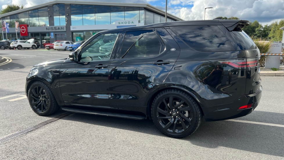 Land Rover Discovery 3.0 D250 R-Dynamic S 5dr Auto Diesel Station Wagon - Image 21