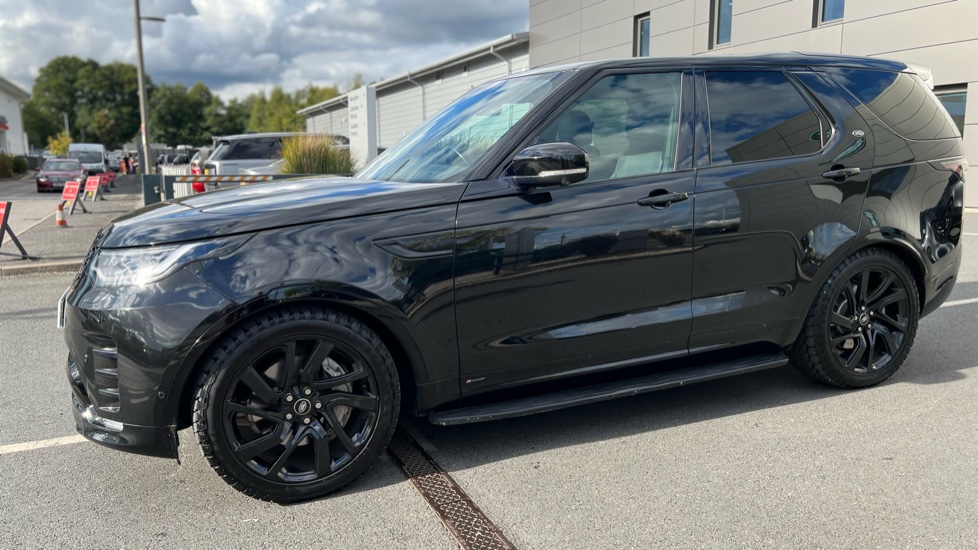 Land Rover Discovery 3.0 D250 R-Dynamic S 5dr Auto Diesel Station Wagon - Image 23