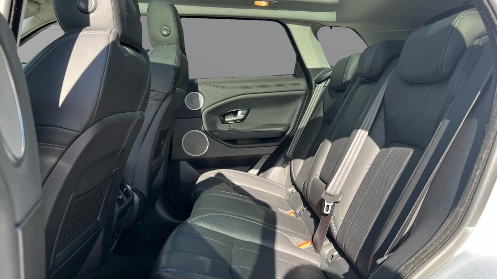Land Rover Range Rover Evoque 2.0 TD4 SE Tech 5dr Auto Diesel Hatchback - Image 4
