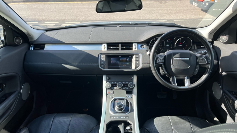 Land Rover Range Rover Evoque 2.0 TD4 SE Tech 5dr Auto Diesel Hatchback - Image 9