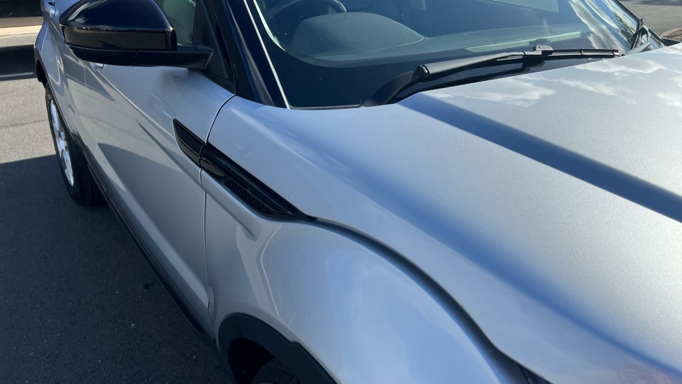 Land Rover Range Rover Evoque 2.0 TD4 SE Tech 5dr Auto Diesel Hatchback - Image 20