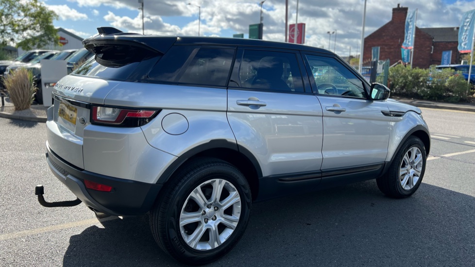 Land Rover Range Rover Evoque 2.0 TD4 SE Tech 5dr Auto Diesel Hatchback - Image 27