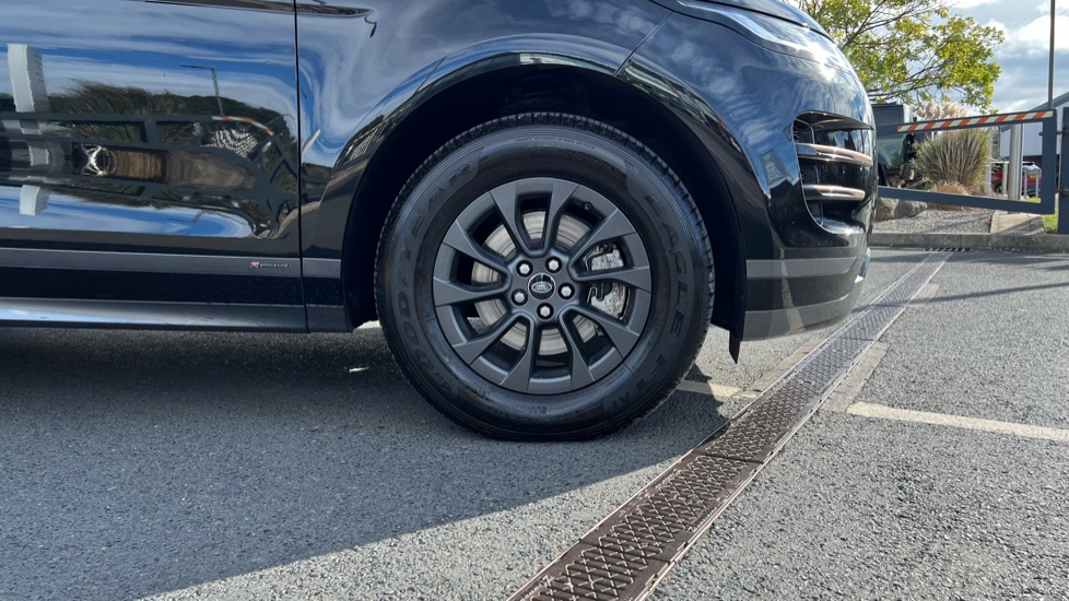 Land Rover Range Rover Evoque 2.0 D150 R-Dynamic 5dr 2WD Diesel Hatchback - Image 8