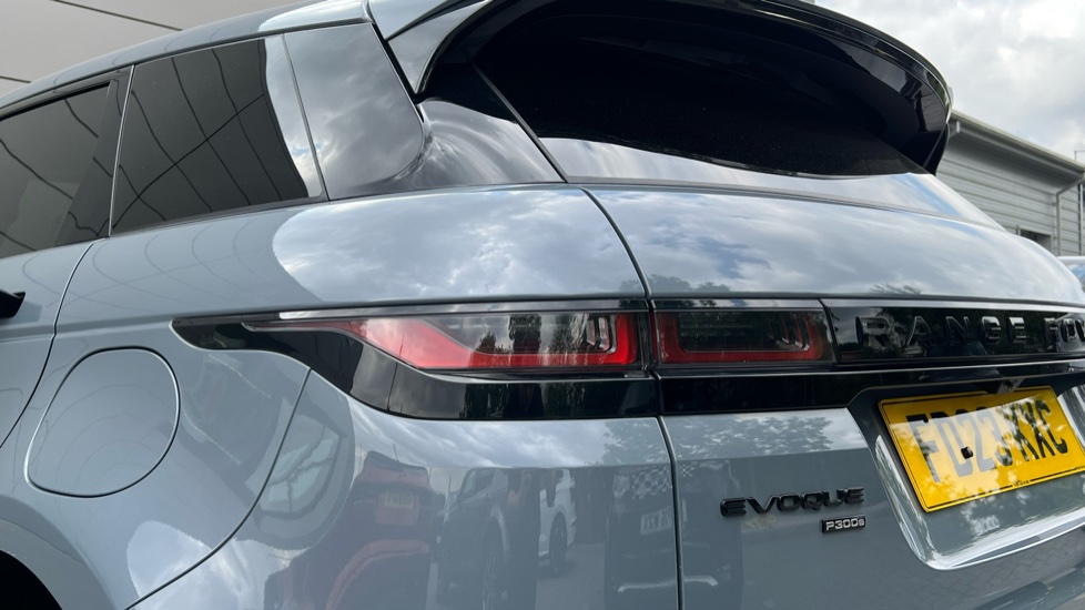 Land Rover Range Rover Evoque 1.5 P300e Evoque Edition 5dr Auto Hatchback - Image 19